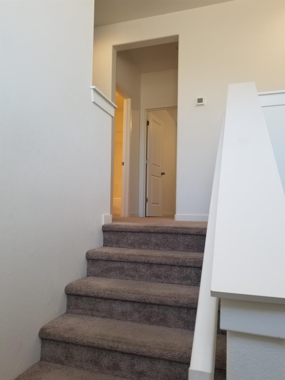 762 Ridgebank Avenue Madera, CA 93636 - Photo 11 of 38 Gallery Image 11