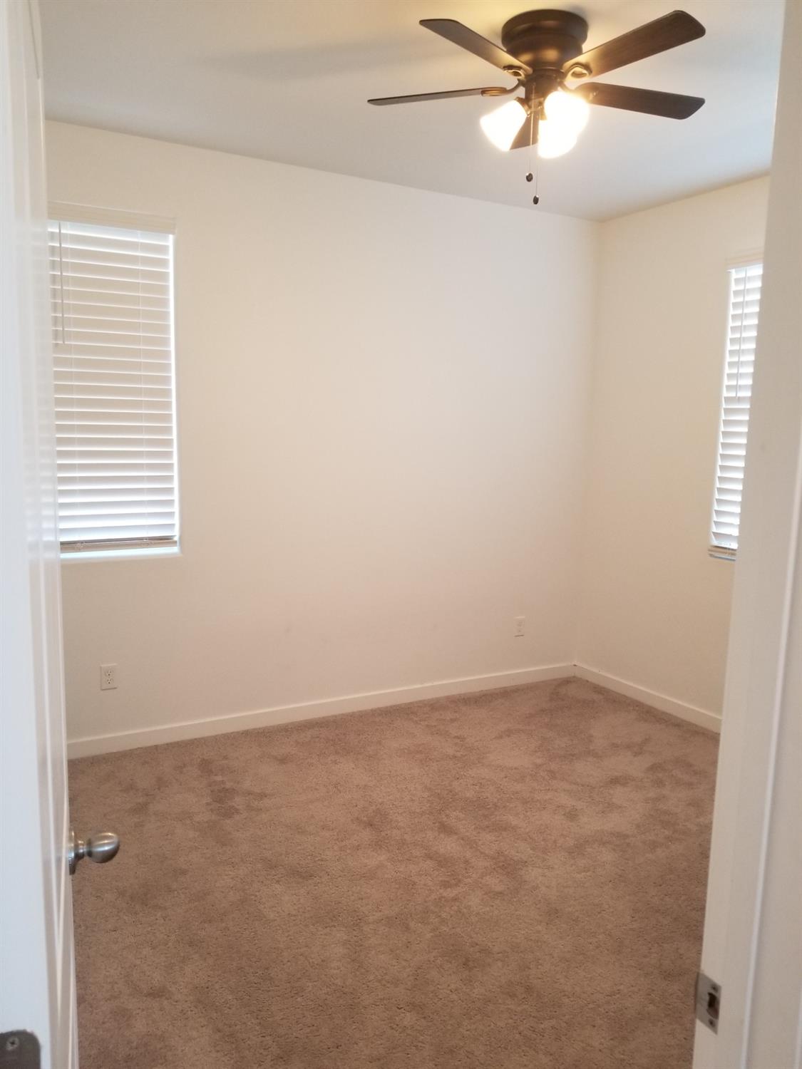 762 Ridgebank Avenue Madera, CA 93636 - Photo 18 of 38 Gallery Image 18