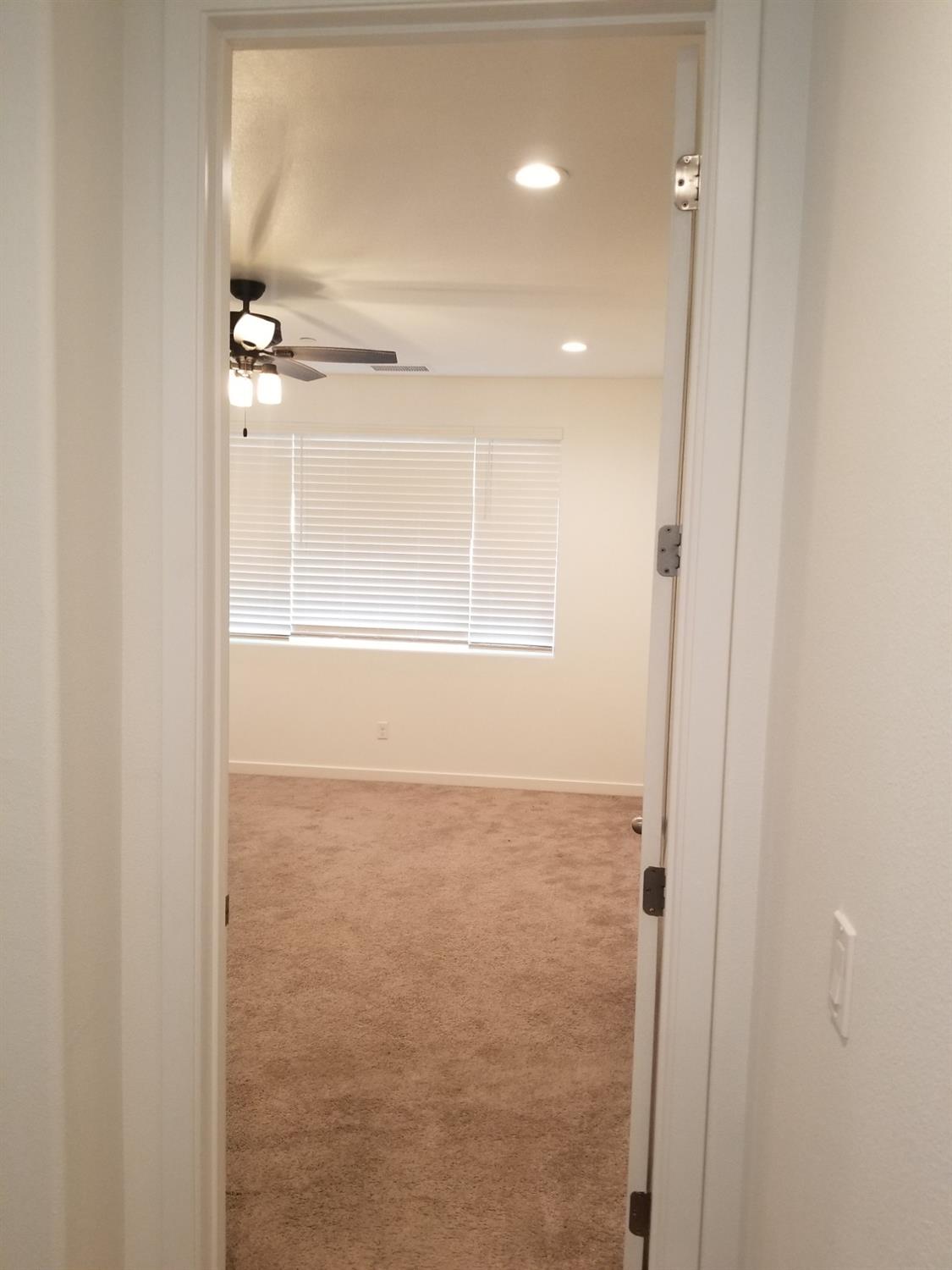 762 Ridgebank Avenue Madera, CA 93636 - Photo 22 of 38 Gallery Image 22