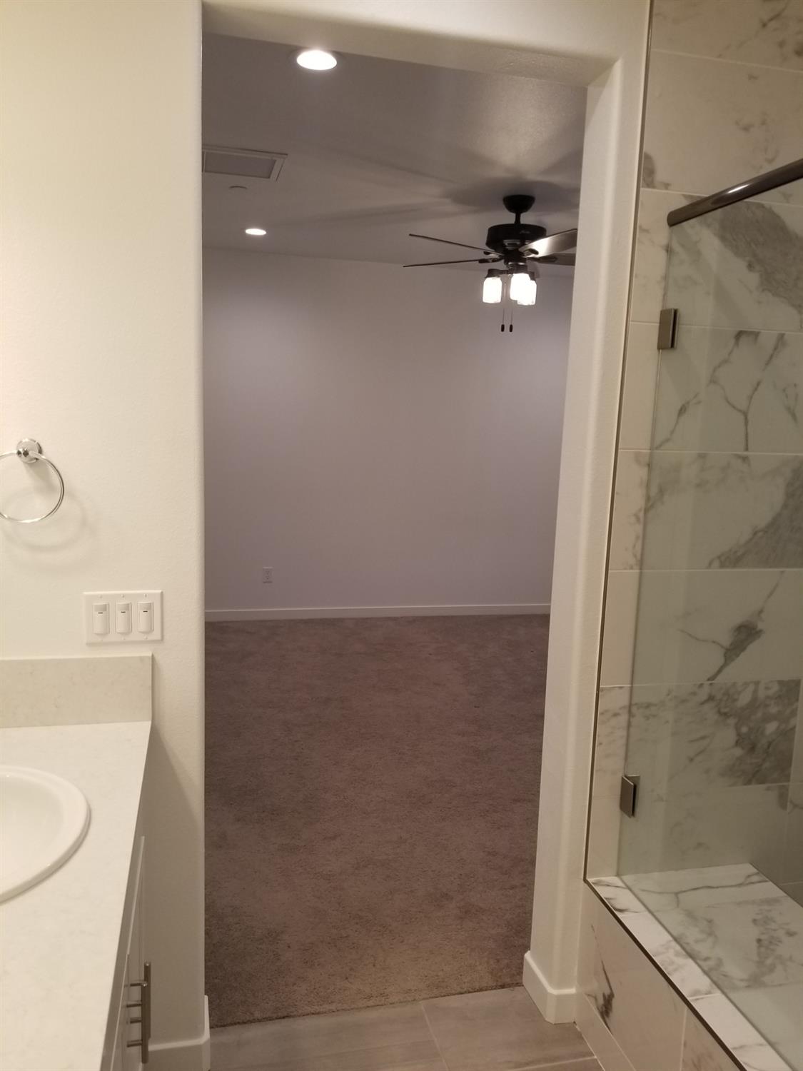 762 Ridgebank Avenue Madera, CA 93636 - Photo 24 of 38 Gallery Image 24