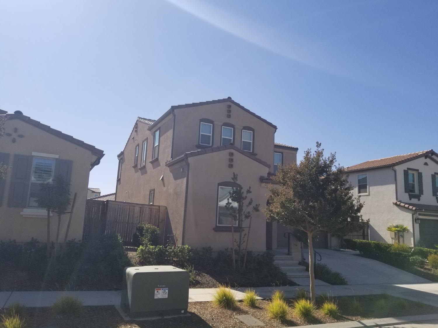 762 Ridgebank Avenue Madera, CA 93636 - Photo 37 of 38 Gallery Image 37