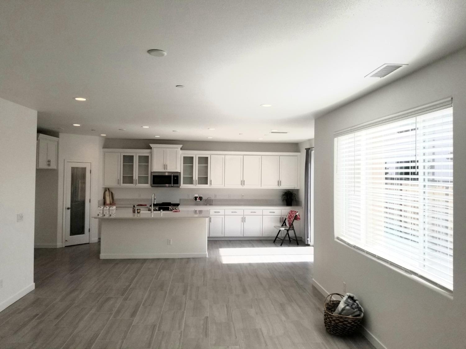 762 Ridgebank Avenue Madera, CA 93636 - Photo 9 of 38 Gallery Image 9
