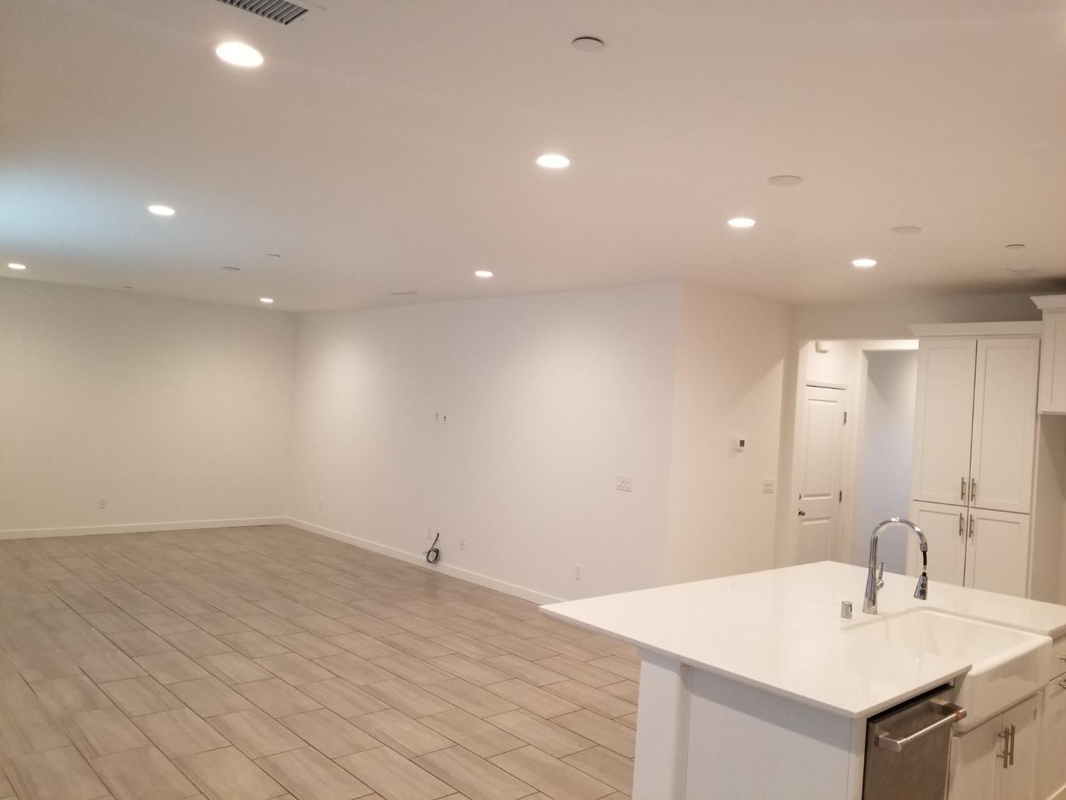 762 Ridgebank Avenue Madera, CA 93636 - Photo 10 of 38 Gallery Image 10