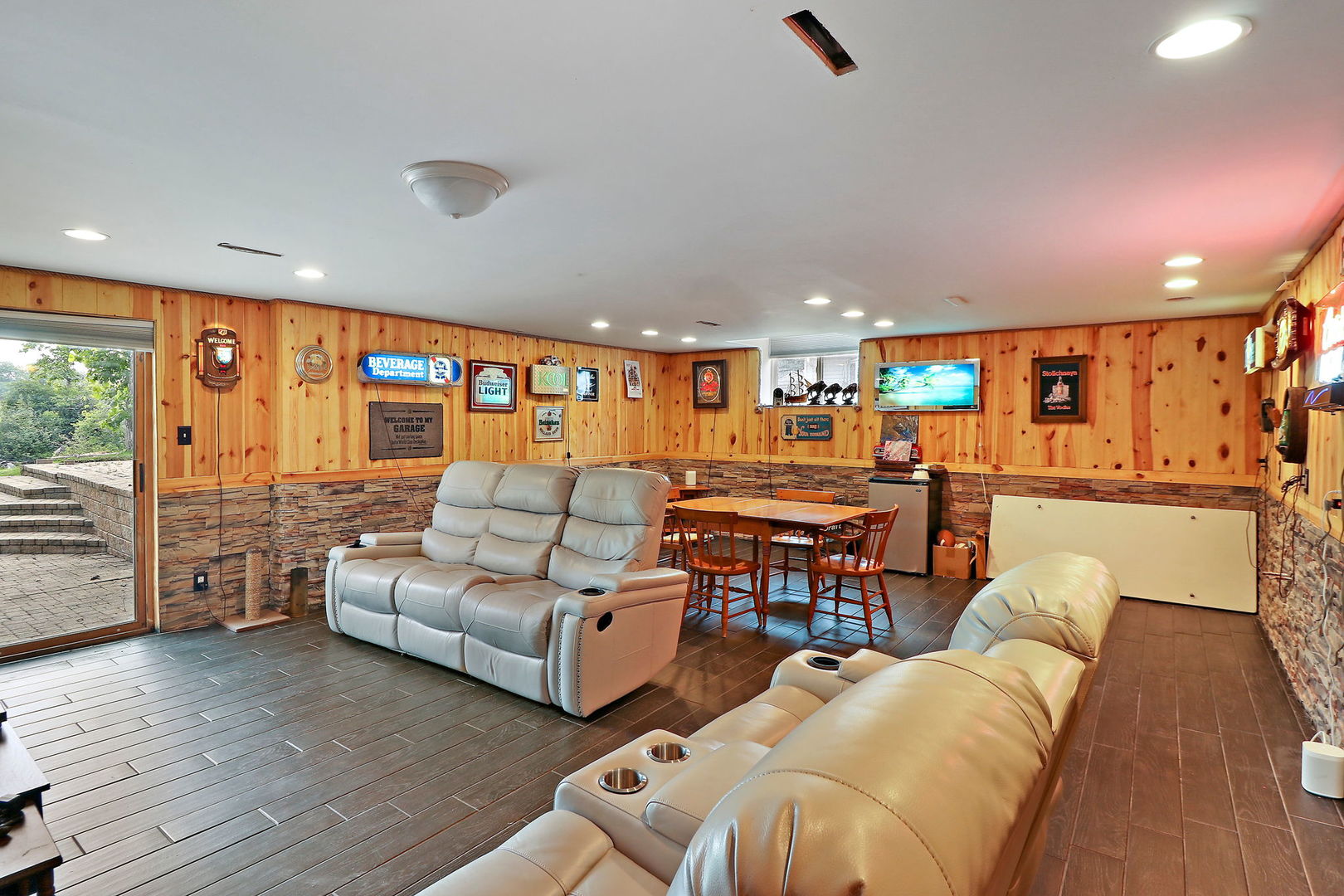 39 Rushmore Road Fox Lake, IL 60020 - Photo 28 of 38 a living room with furniture and wooden floor