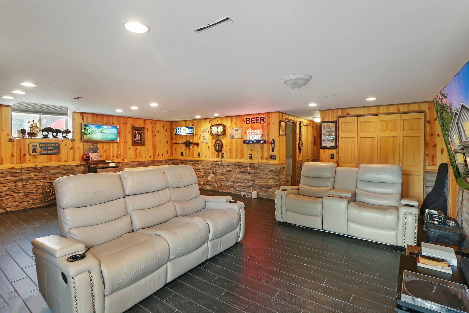 39 Rushmore Road Fox Lake, IL 60020 - Photo 30 of 38 a living room with furniture and a large window