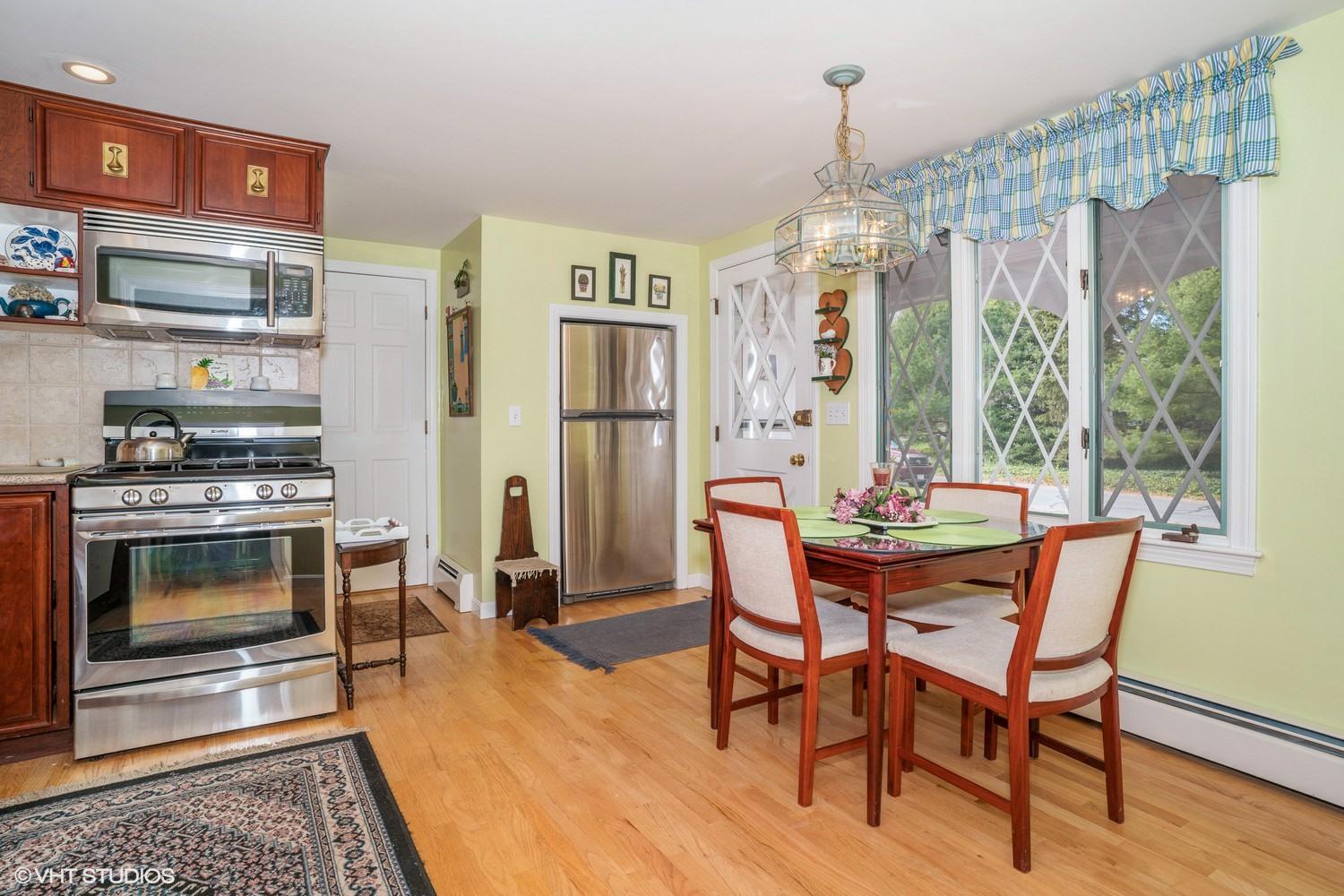 53 Pompano Road Yarmouth Port, MA 02675 - Photo 6 of 15 06_53PompanoRoad_191_KitchenBreakfastRoo