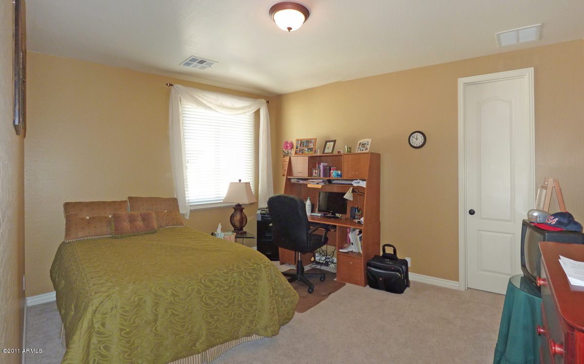 4564 East Bonanza Road Gilbert, AZ 85297 - Photo 16 of 36 Bedroom 1
