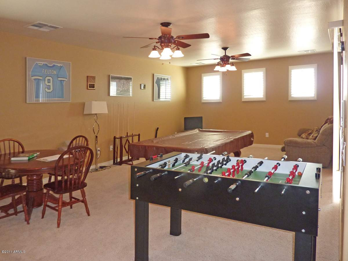 4564 East Bonanza Road Gilbert, AZ 85297 - Photo 23 of 36 Loft - Game Room
