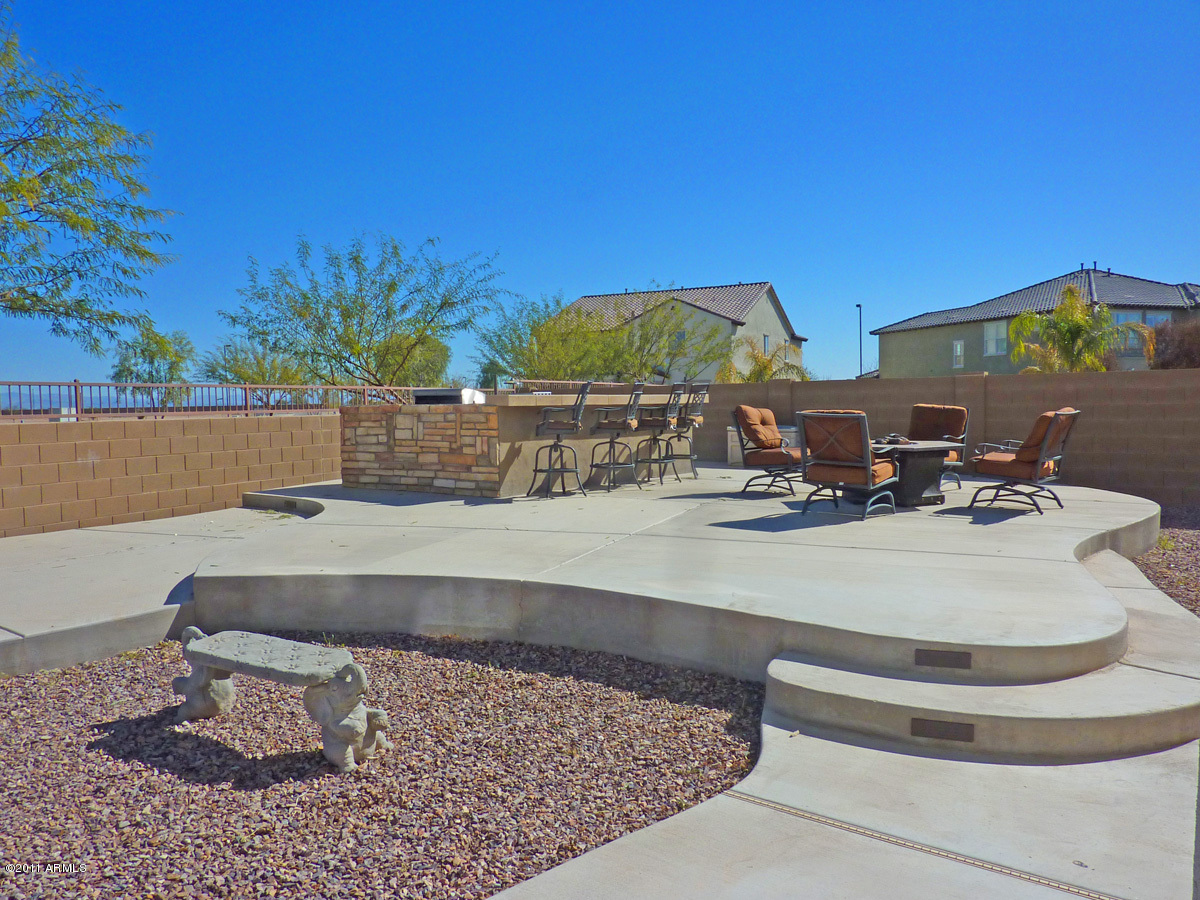 4564 East Bonanza Road Gilbert, AZ 85297 - Photo 32 of 36 Backyard 1