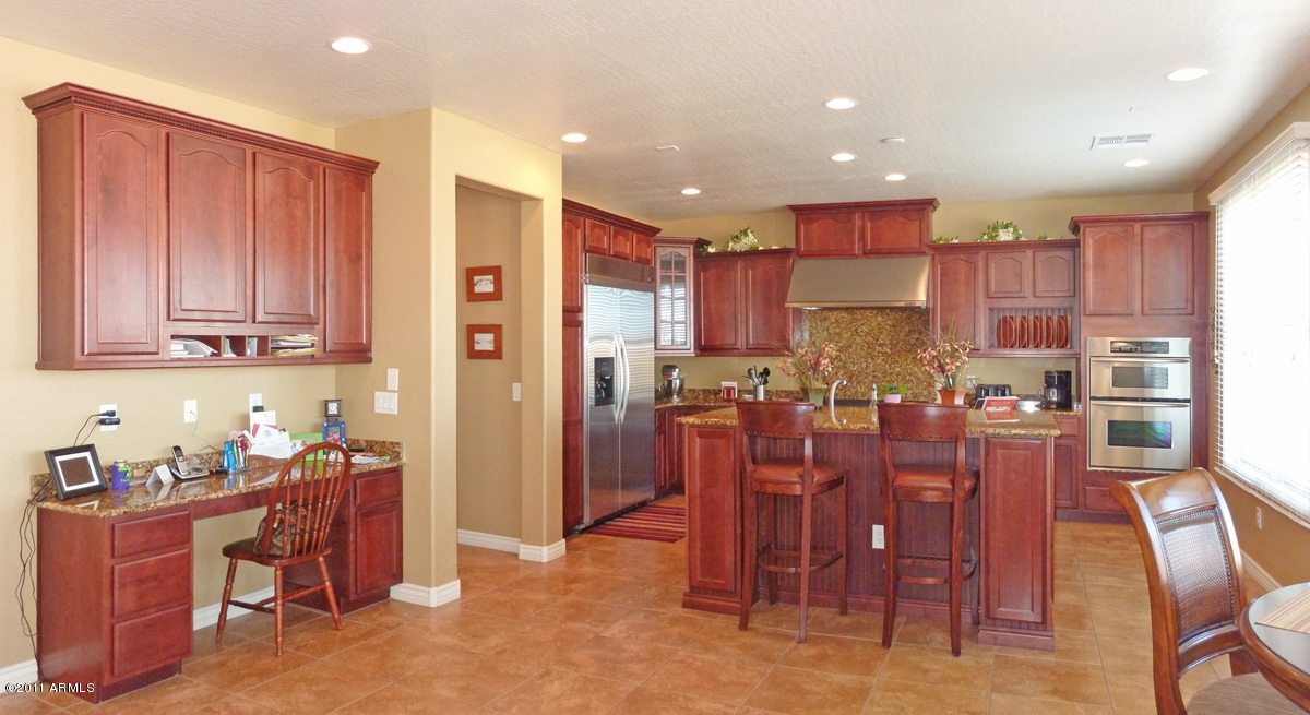 4564 East Bonanza Road Gilbert, AZ 85297 - Photo 5 of 36 Kitchen - Breakfast Bar 1