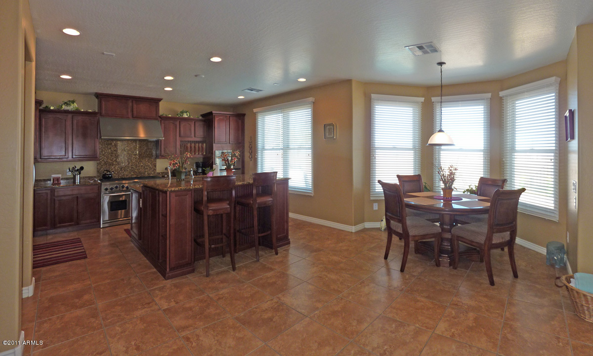 4564 East Bonanza Road Gilbert, AZ 85297 - Photo 6 of 36 Kitchen - Breakfast Bar