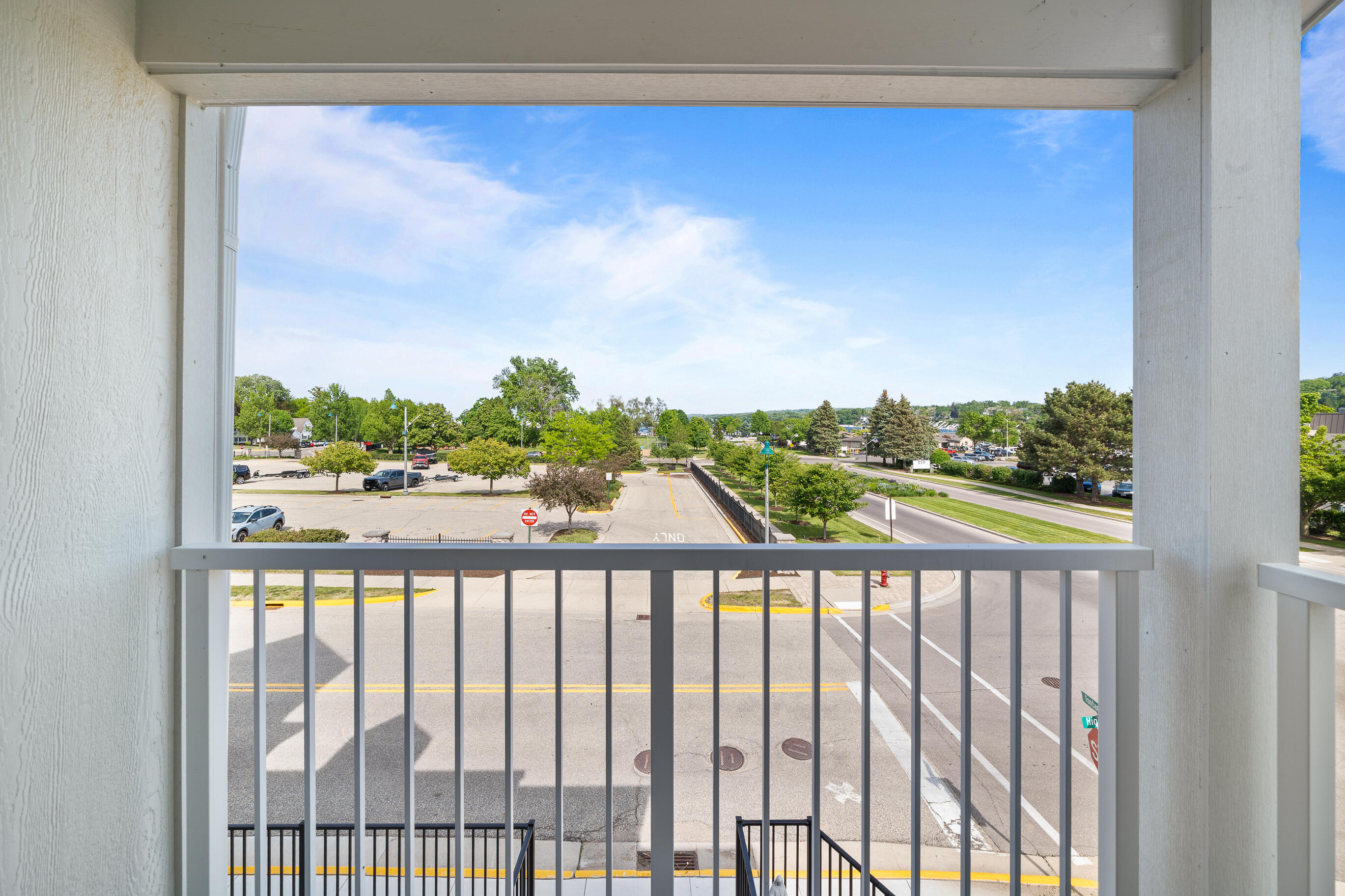 278 High Street, Unit 9 Fontana, WI 53125 - Photo 73 of 124 278 High St - Spring 26-37