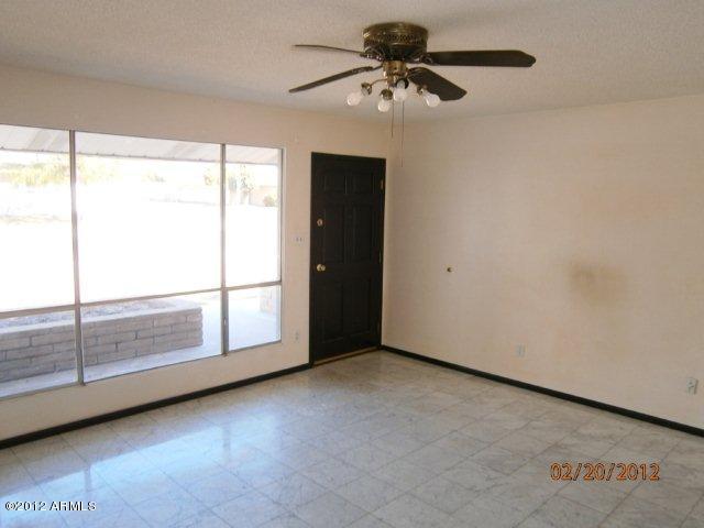 3101 West Redfield Road Phoenix, AZ 85053 - Photo 3 of 13 LIVING ROOM