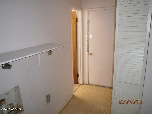 3101 West Redfield Road Phoenix, AZ 85053 - Photo 9 of 13 LAUNDRY ROOM