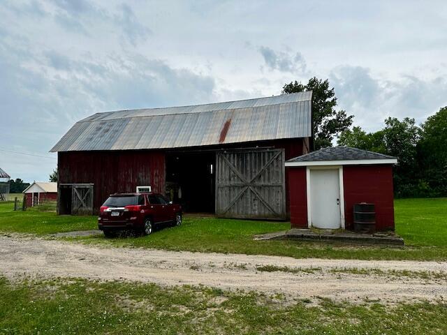 7727 East Loop Road Hesperia, MI 49421 - Photo 7 of 25 7727ELoop-Barn