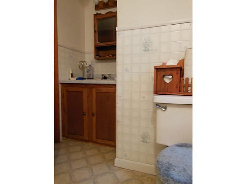 659 East Pond Road Nobleboro, ME 04555 - Photo 19 of 34 Bathroom. Second floor full bath