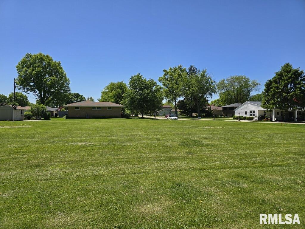 1165 Lawrence Drive Canton, IL 61520 - Photo 6 of 6