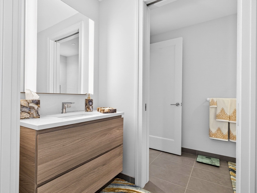 135 Seaport Boulevard, Unit 2008 Boston, MA 02210 - Photo 13 of 39