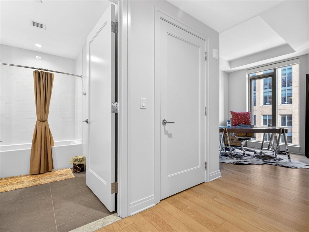 135 Seaport Boulevard, Unit 2008 Boston, MA 02210 - Photo 15 of 39