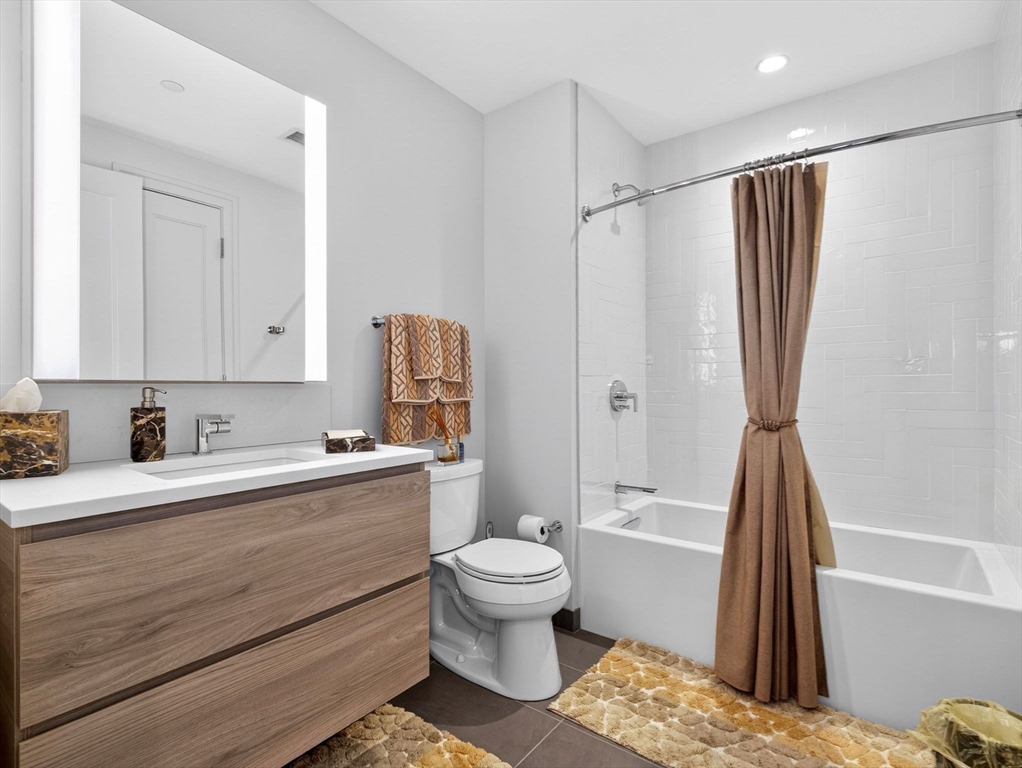 135 Seaport Boulevard, Unit 2008 Boston, MA 02210 - Photo 17 of 39