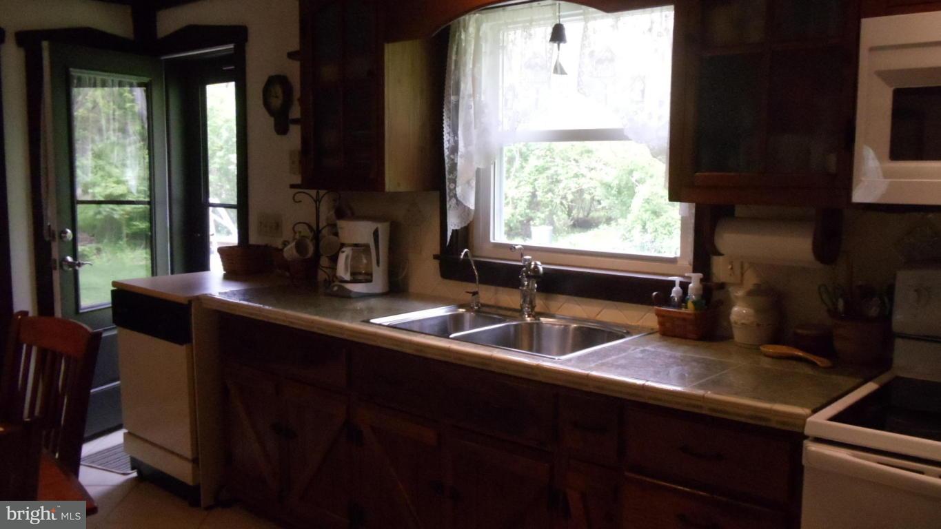 1330 Dridge Hill Road Lititz, PA 17543 - Photo 12 of 63