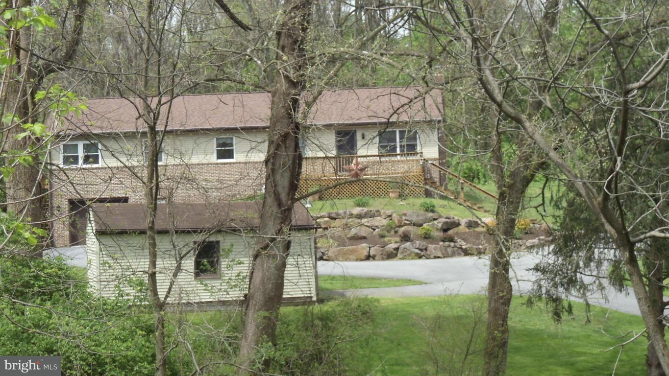 1330 Dridge Hill Road Lititz, PA 17543 - Photo 4 of 63