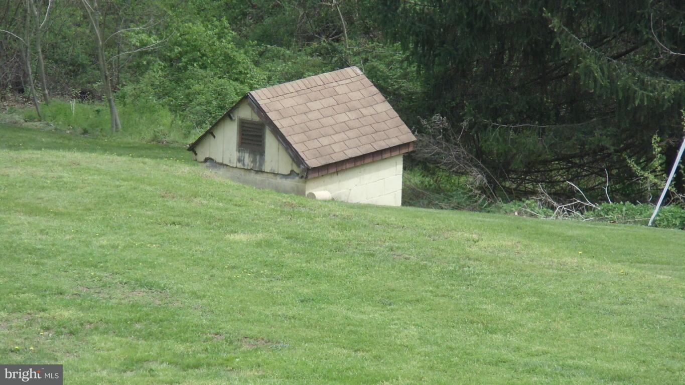 1330 Dridge Hill Road Lititz, PA 17543 - Photo 32 of 63