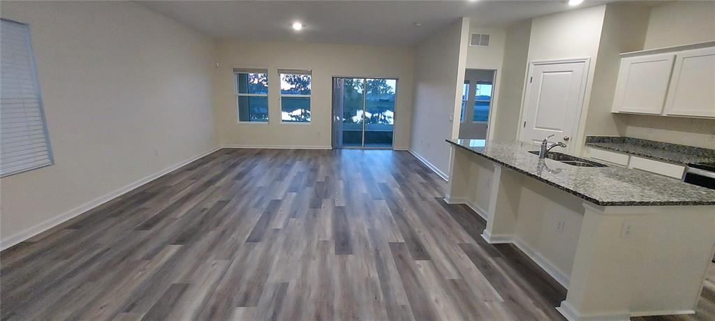 856 Kings Pine Ruskin, FL 33570 - Photo 4 of 36