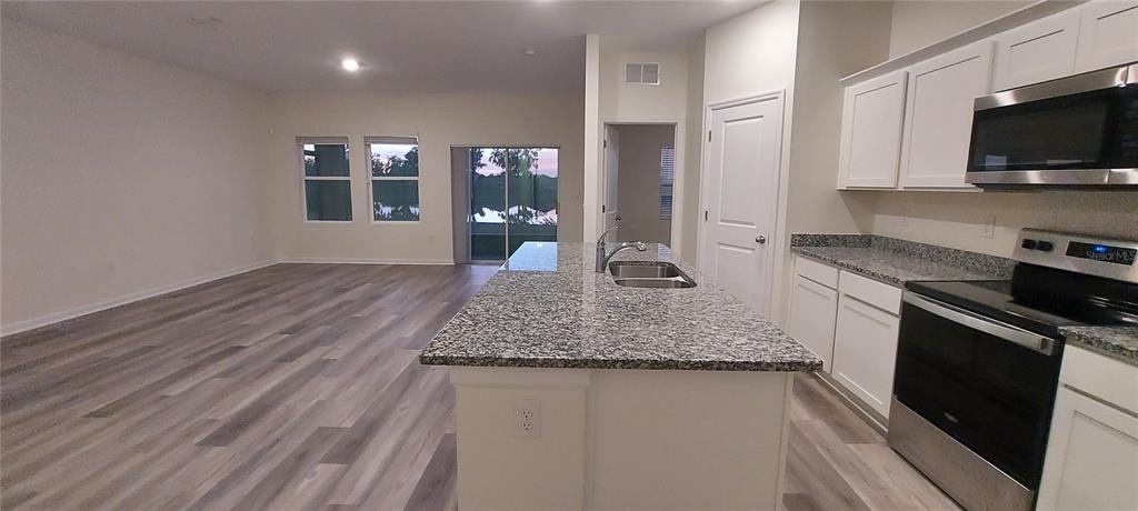 856 Kings Pine Ruskin, FL 33570 - Photo 5 of 36