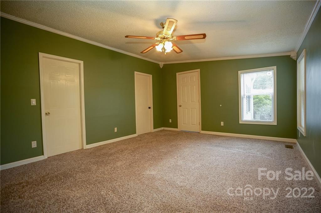 5995 Lake Wylie Road Clover, SC 29710 - Photo 19 of 43 Gallery Image 19