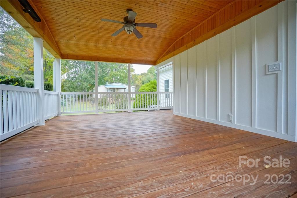 5995 Lake Wylie Road Clover, SC 29710 - Photo 31 of 43 Gallery Image 31