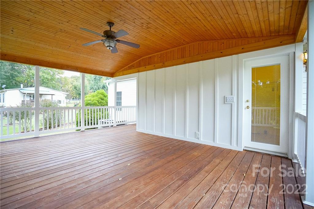 5995 Lake Wylie Road Clover, SC 29710 - Photo 34 of 43 Gallery Image 34
