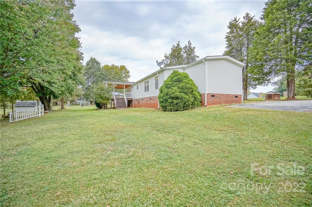 5995 Lake Wylie Road Clover, SC 29710 - Photo 38 of 43 Gallery Image 38