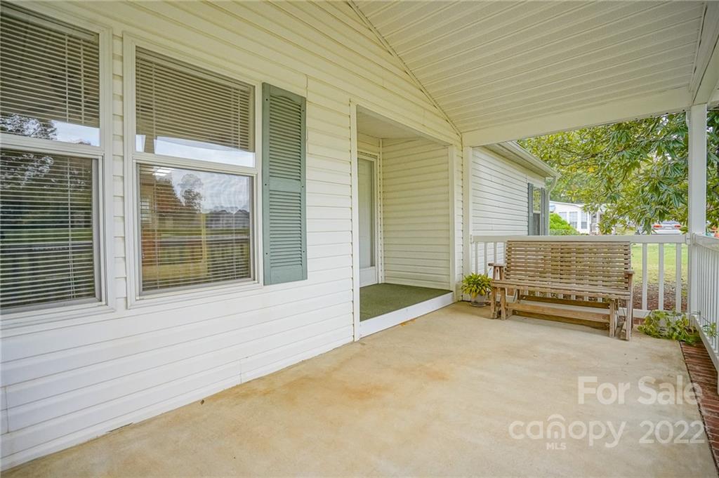 5995 Lake Wylie Road Clover, SC 29710 - Photo 5 of 43 Gallery Image 5
