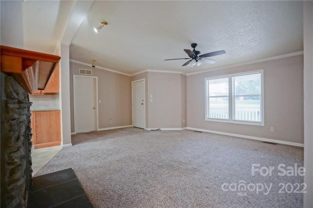 5995 Lake Wylie Road Clover, SC 29710 - Photo 6 of 43 Gallery Image 6