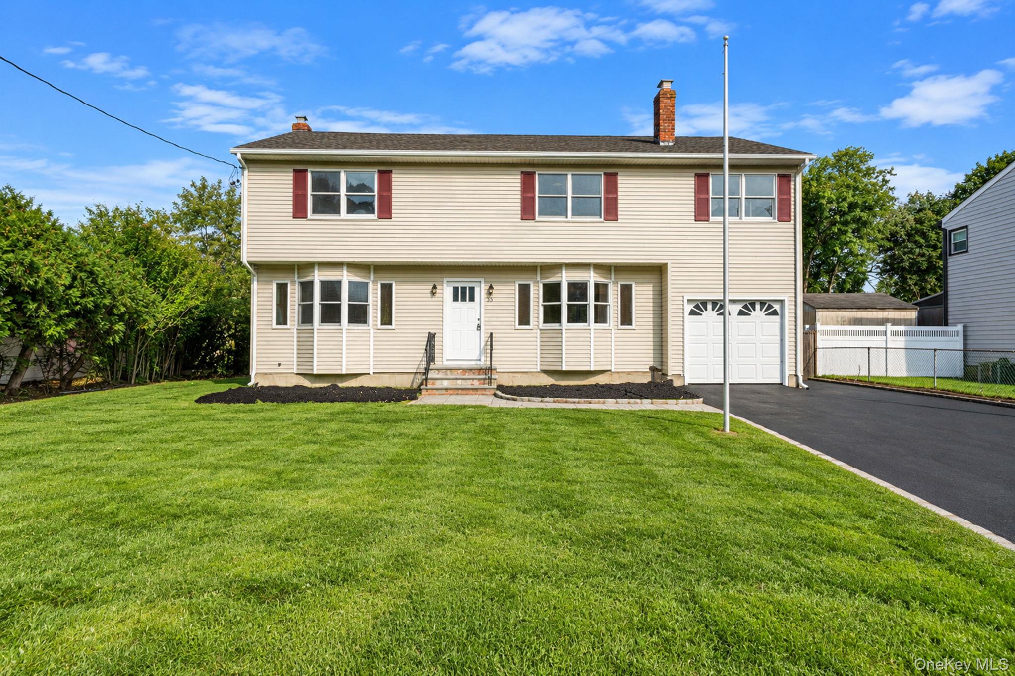 35 Colony Road Port Jefferson Station, NY 11776 - Photo 2 of 37 Gallery Image 2