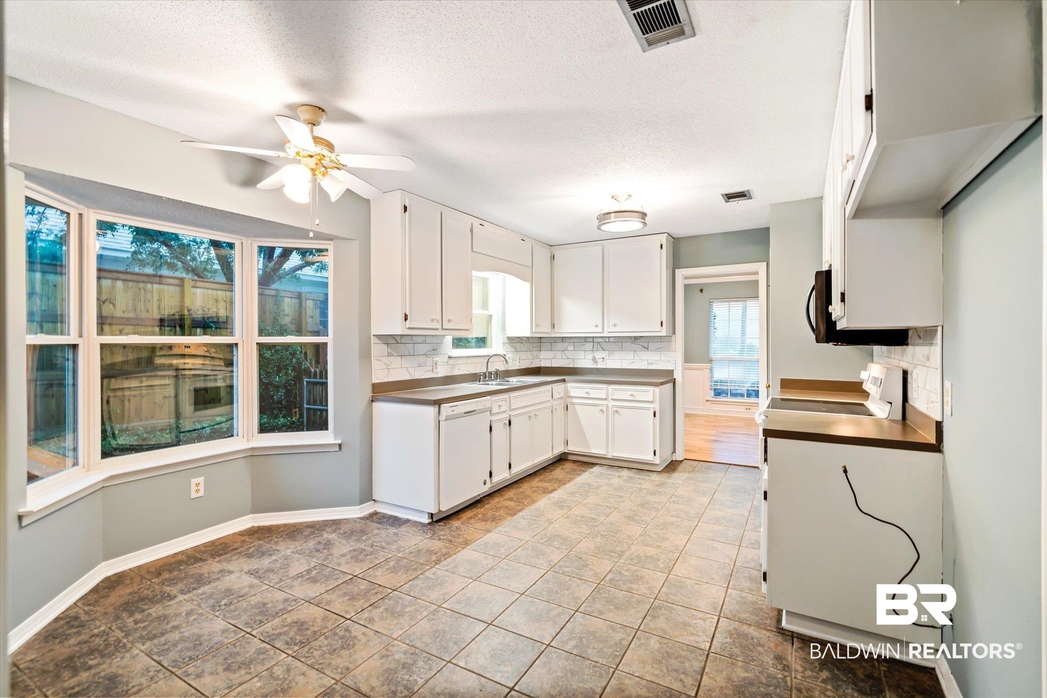 6604 Chimney Top Drive South Mobile, AL 36695 - Photo 7 of 24