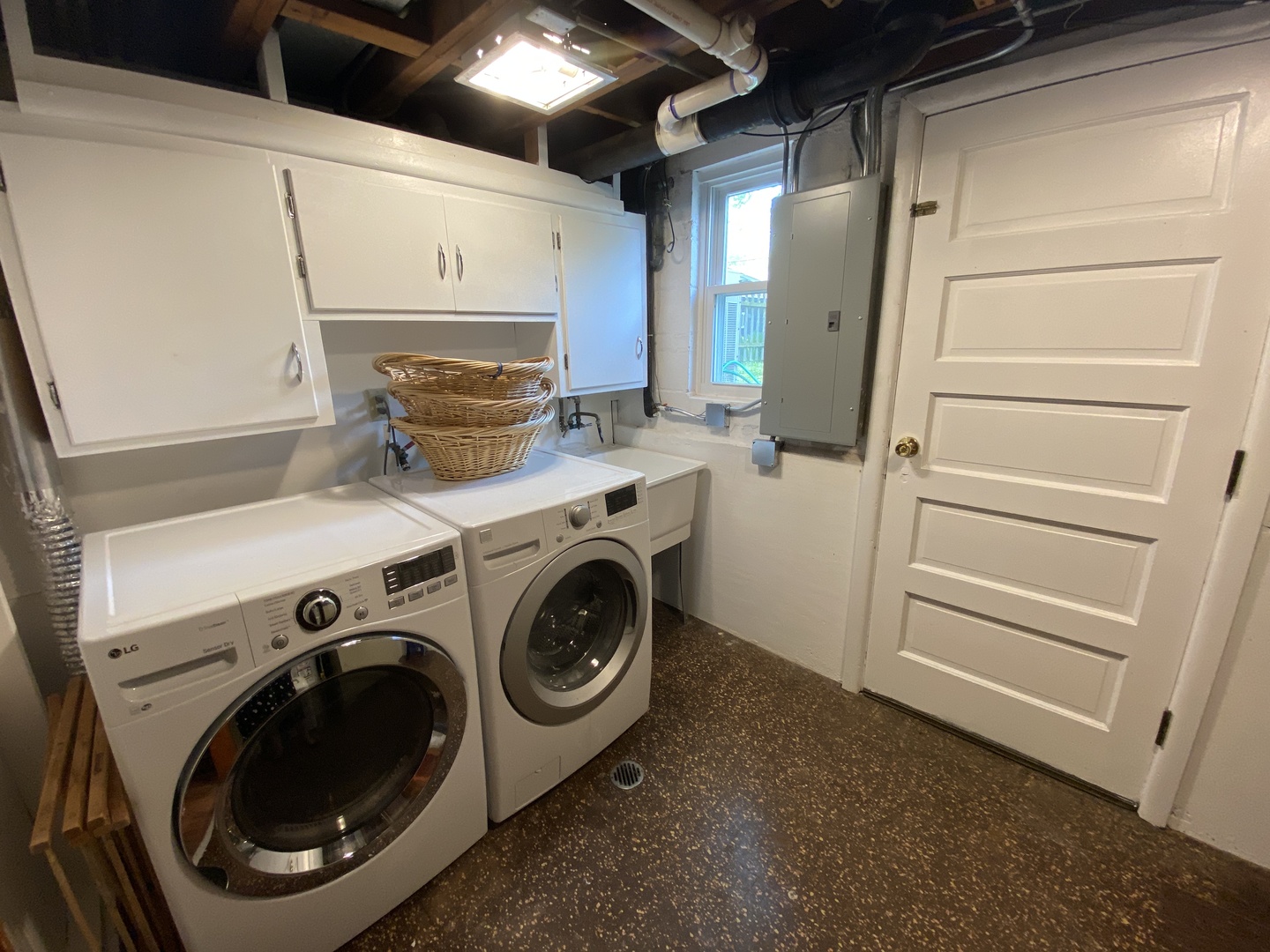 3810 Wolf Road Western Springs, IL 60558 - Photo 23 of 35 a utility room with dryer and washer