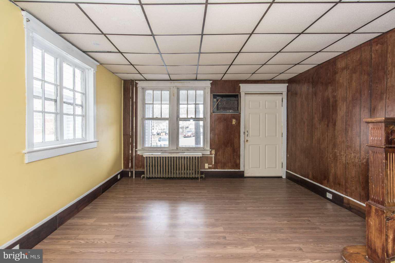 1471 Liberty Street Hamilton, NJ 08629 - Photo 3 of 25