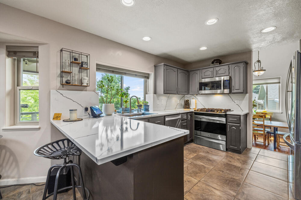 111 Ridgecrest Drive Klamath Falls, OR 97601 - Photo 23 of 78 111RidgeCrestDr.-86