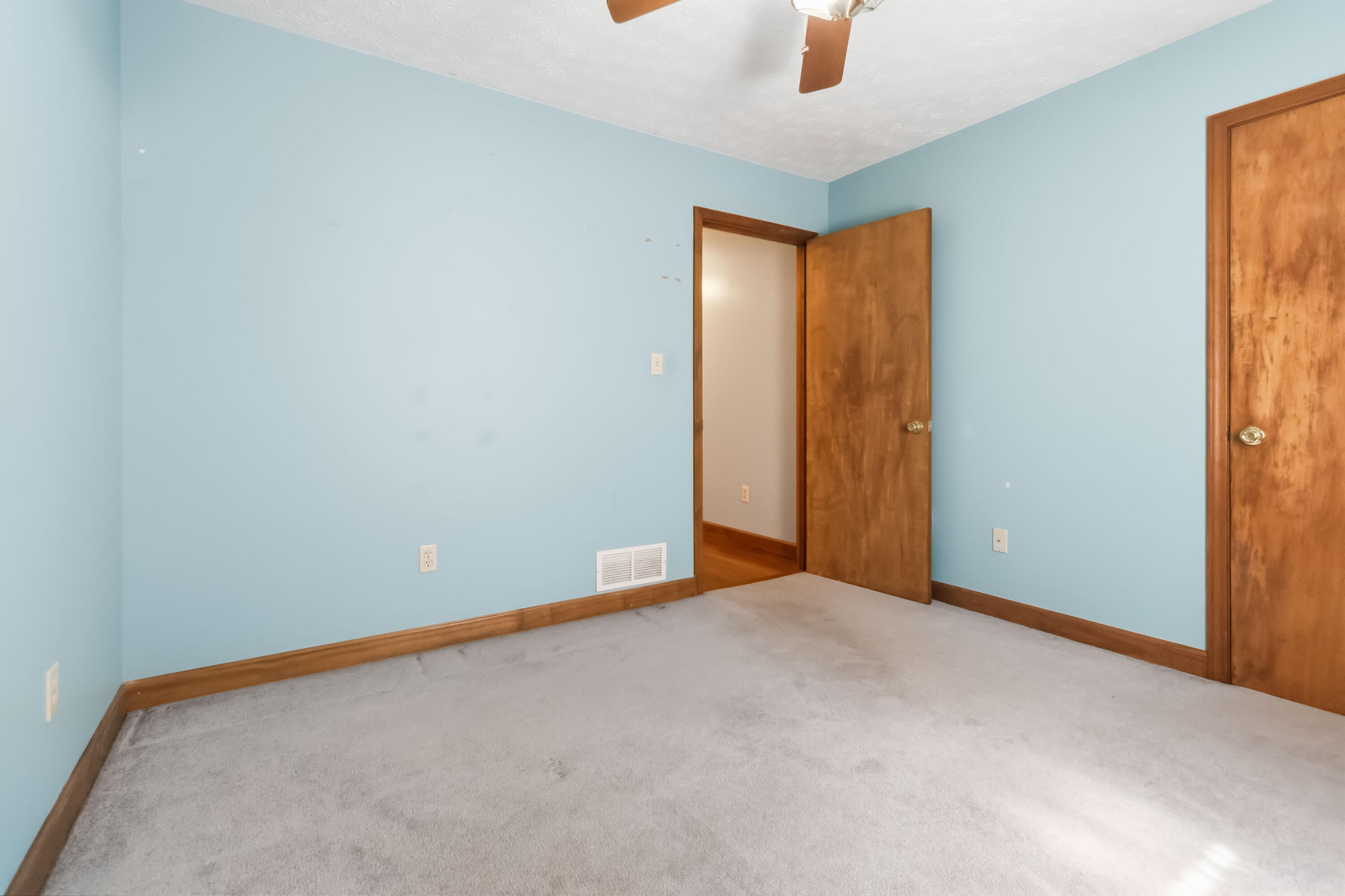 35 Vanzant Road Lily, KY 40740 - Photo 23 of 63 024