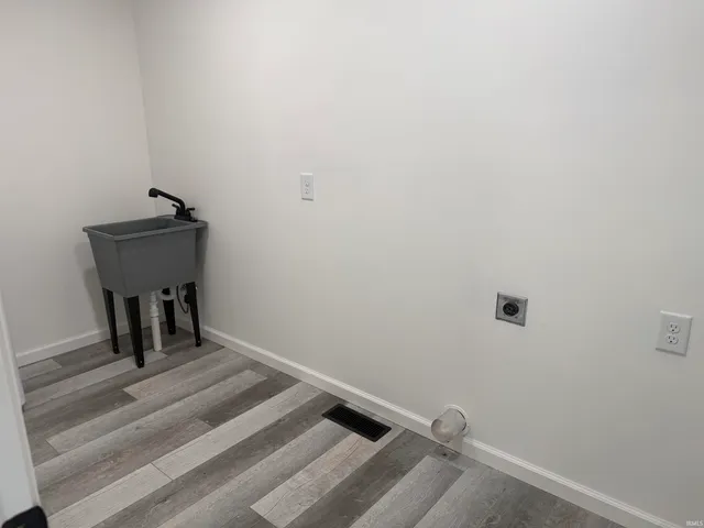 $249,000 | 1208 North Mulberry Street, Hartford City, IN 47348