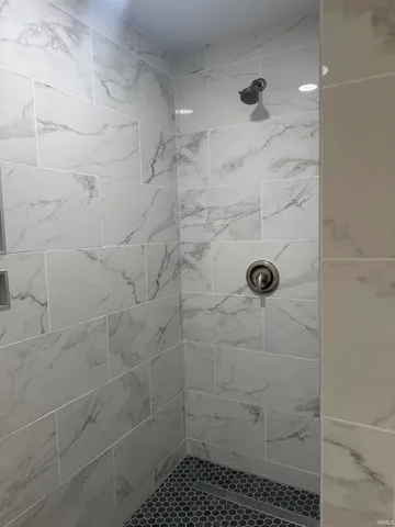 $249,000 | 1208 North Mulberry Street, Hartford City, IN 47348