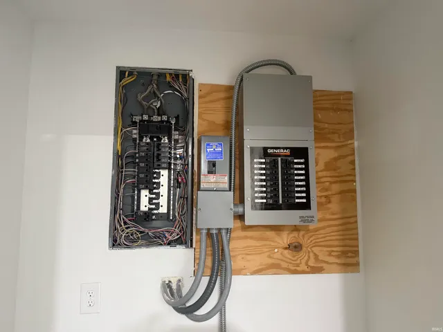 $249,000 | 1208 North Mulberry Street, Hartford City, IN 47348