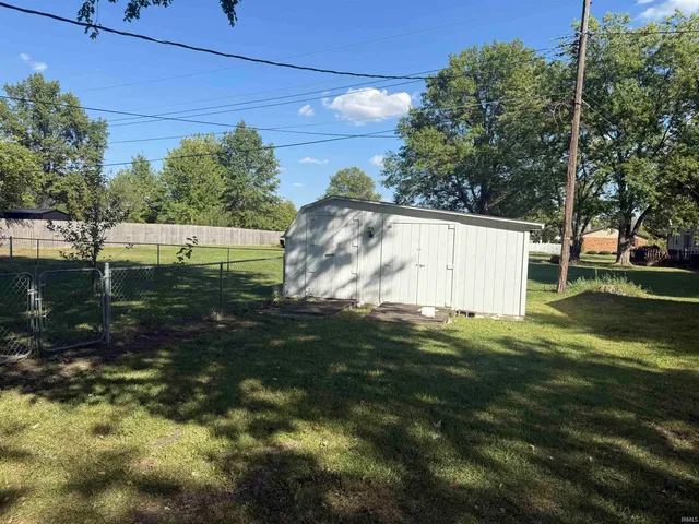 $249,000 | 1208 North Mulberry Street, Hartford City, IN 47348