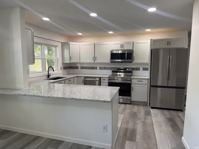 $249,000 | 1208 North Mulberry Street, Hartford City, IN 47348