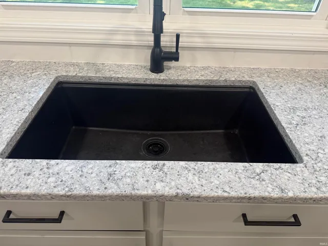 $249,000 | 1208 North Mulberry Street, Hartford City, IN 47348