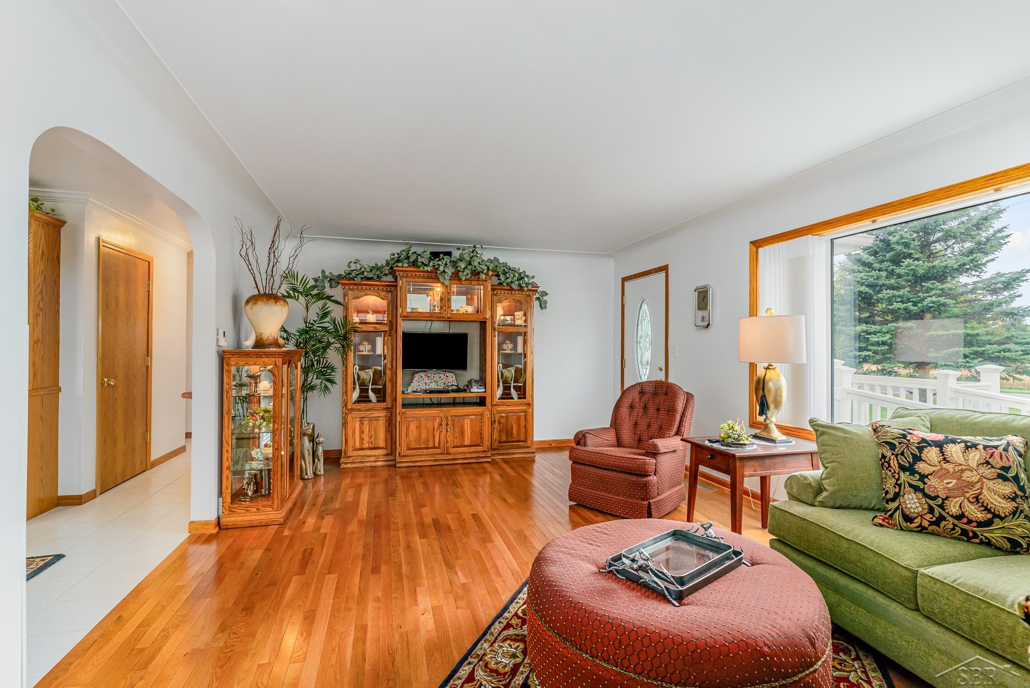 9545 West Freeland Road Freeland, MI 48623 - Photo 3 of 22 Beautiful Hardwood Floors
