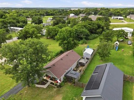 $240,000 | 216 East Clay Street, Bowie, TX 76230