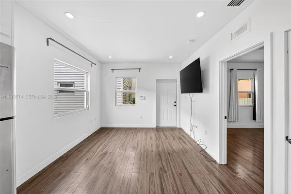 $2,200 | 1460 Northwest 2nd Street, Unit 1458, Miami, FL 33125